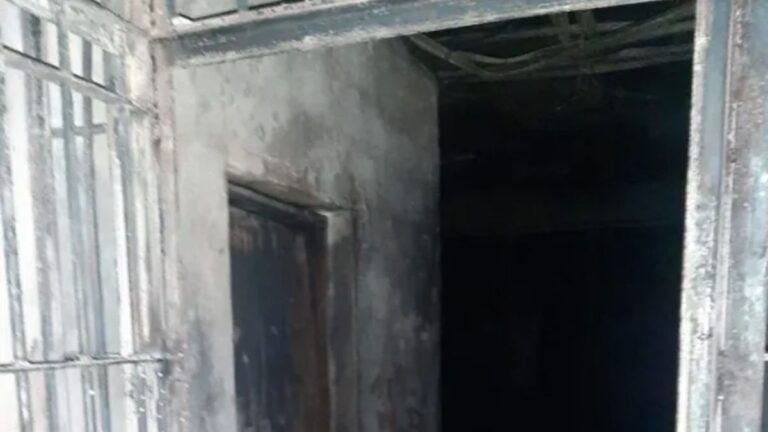 Murió el preso que se prendió fuego dentro de la comisaría de El Chingo