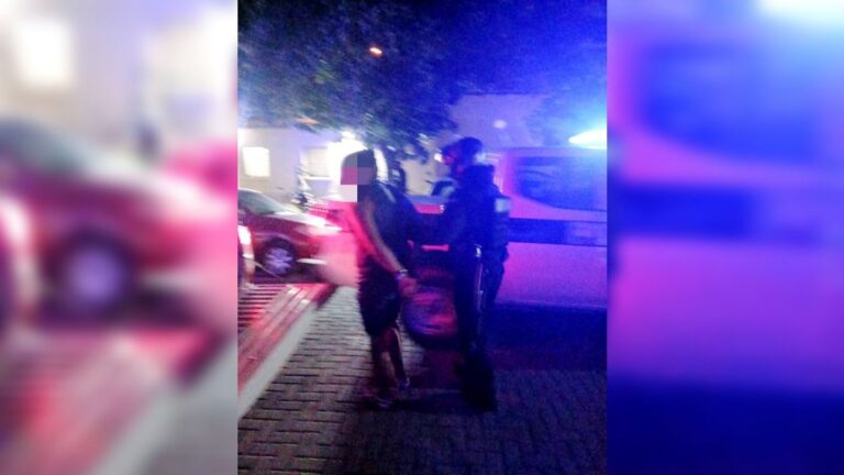 Un hombre fue detenido por causar disturbios y destrozos en su casa