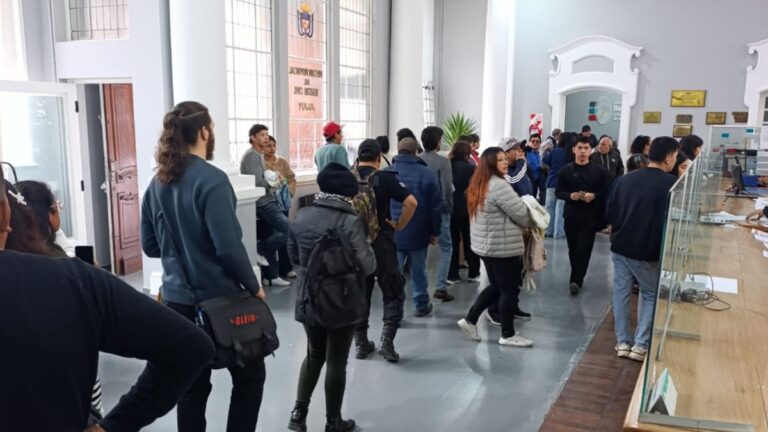 Trámites de DNI y Pasaporte en Jujuy: entre normalizaciones y demoras que continúan