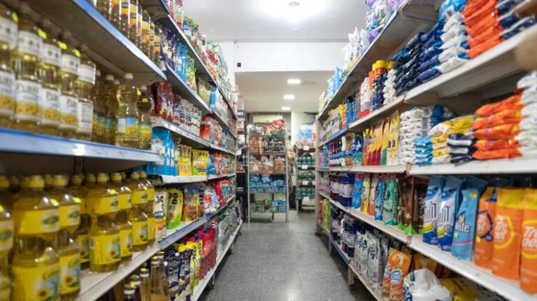 INDEC: la inflación trepó a 2,8% en diciembre pero acumuló un 31,5% en 2025