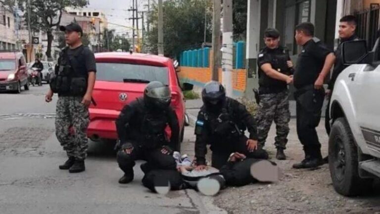 Desbaratan presunta transacción de narcomenudeo tras persecución en pleno centro de Perico