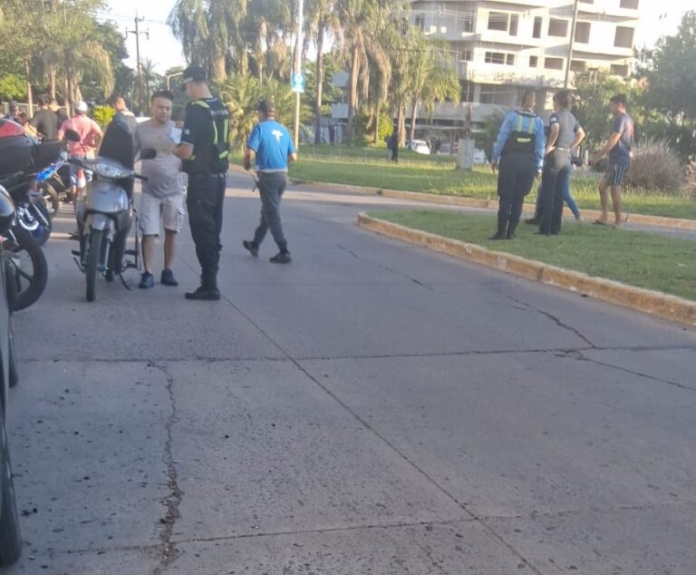 Más controles de tránsito: esta vez fue en la avenida Castelli y secuestraron 84 motos