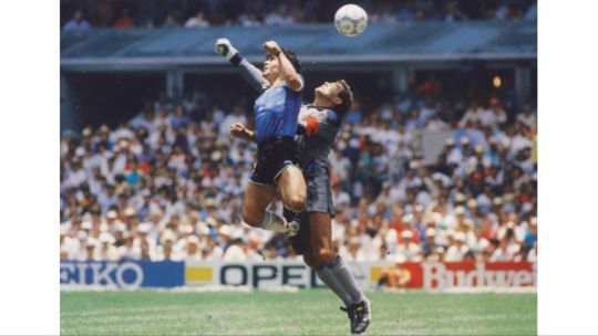El relato de los goles a Inglaterra: crónica de los 256 segundos que marcaron el Mundial 1986