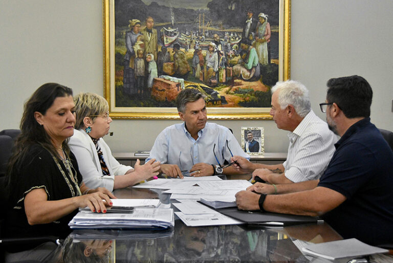 Lanzaron el programa Mejor Escuela para fortalecer la infraestructura educativa en toda la provincia