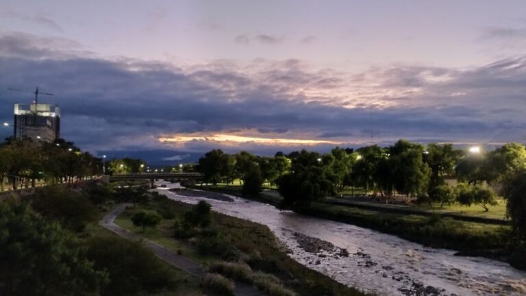 Martes con 25º de máxima en Capital y alerta amarilla para la Puna jujeña