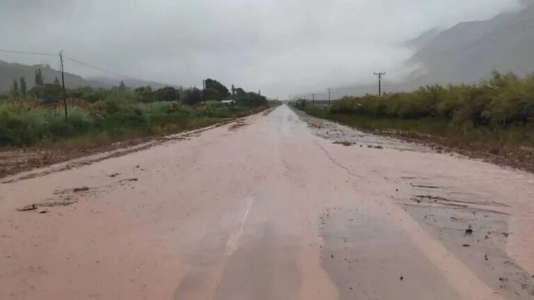 Tres rutas están intransitables y otras con recomendaciones de máxima precaución