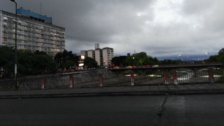 Inicia una semana inestable: calor y lluvias