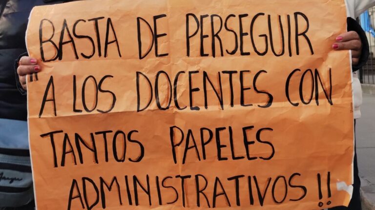 «El docente jujeño se ve desbordado con tanta burocracia administrativa»