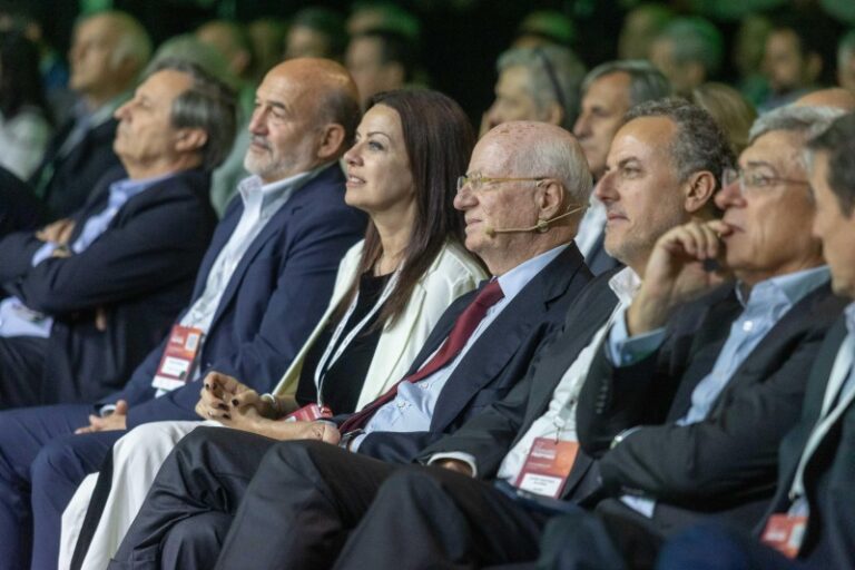 Pettovello quedó expuesta porque le entregó a Paolo Rocca medio gabinete