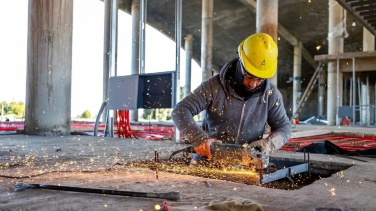Polémica por las licencias médicas: qué dice la ley vigente y los cambios que plantea la reforma laboral de Javier Milei