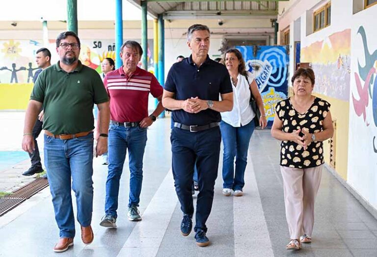 Zdero constató los avances de obras del programa provincial Mejor Escuela en Puerto Vilelas y Barranqueras