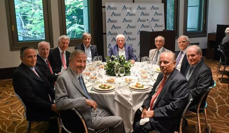 La reforma laboral y la mentira del empleo: hasta los empresarios lo confirman