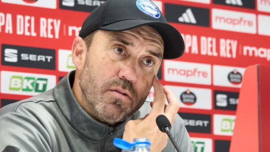 El Chacho Coudet gambeteó el interés de River Plate: «Es un orgullo que me nombren»