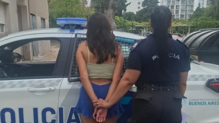 Horror en La Plata: lo encontró masturbándose frente a sus hijos y lo molió a puñaladas