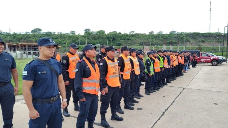 Malestar en la Policía: denuncian un pobre básico y sus familias convocan a una marcha