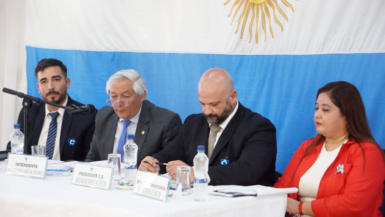 Tras la polémica, Perico dio inicio al período de sesiones legislativas