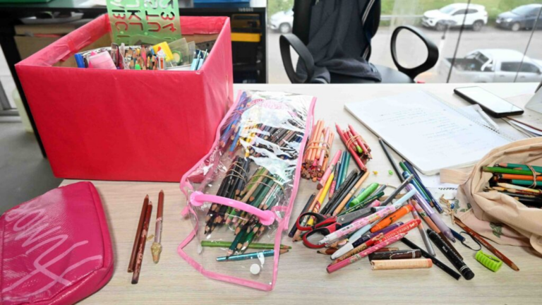 Se extiende todo el finde la campaña de donación de útiles escolares