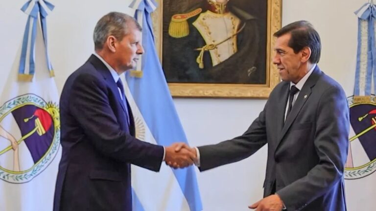 Juan Manuel Pulleiro renunció al Ministerio de Seguridad en medio del fuerte reclamo policial