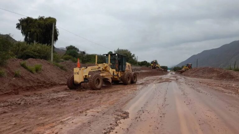 Lluvias y crecidas: varias rutas de Jujuy permanecen intransitables este viernes