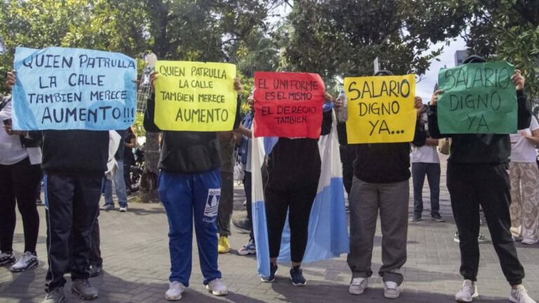 Exigen transparencia sobre el acuerdo salarial con la Policía de Jujuy
