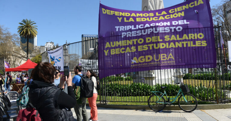 Reclamo salarial: docentes universitarios comienzan una semana de paro en todo el país