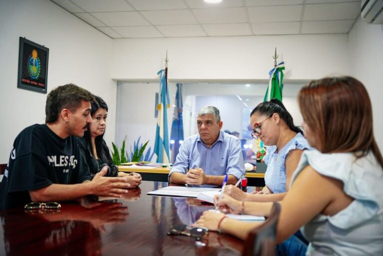 Barranqueras: firman convenio con la Fundación Paulo Freire para becas de estudio destinada a vecinos y trabajadores