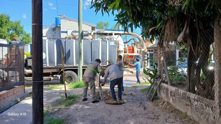 Sameep realizó histórico trabajo en el Barrio España con saneamiento integral y nueva bomba cloacal