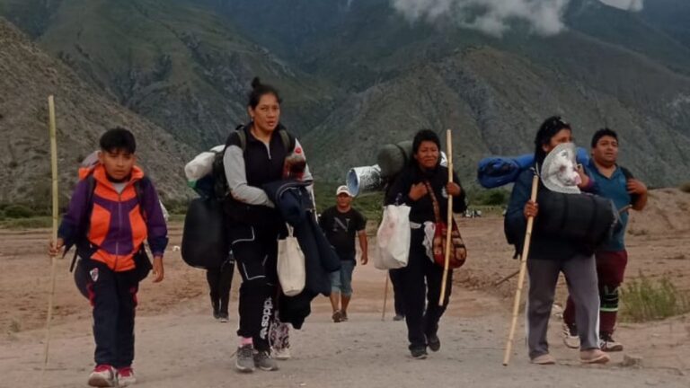 Multitudinario cierre del Domingo de Ramos: Fe y sacrificio en el ascenso a Punta Corral