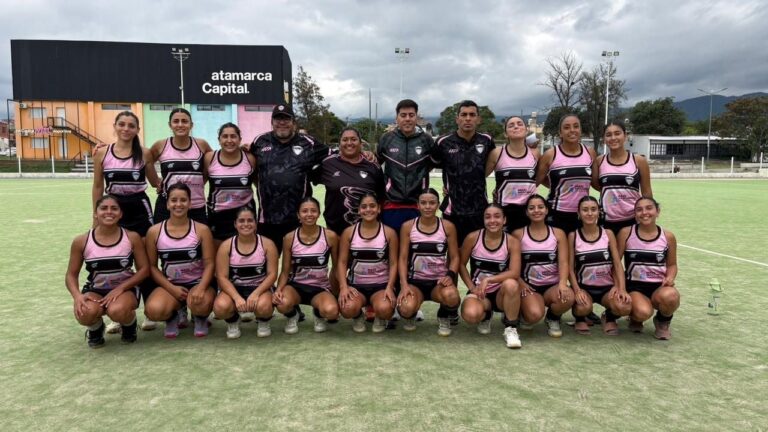 Equipo de fútbol Akapana, campeón del Torneo Preparación Diario El Esquiú en Catamarca.