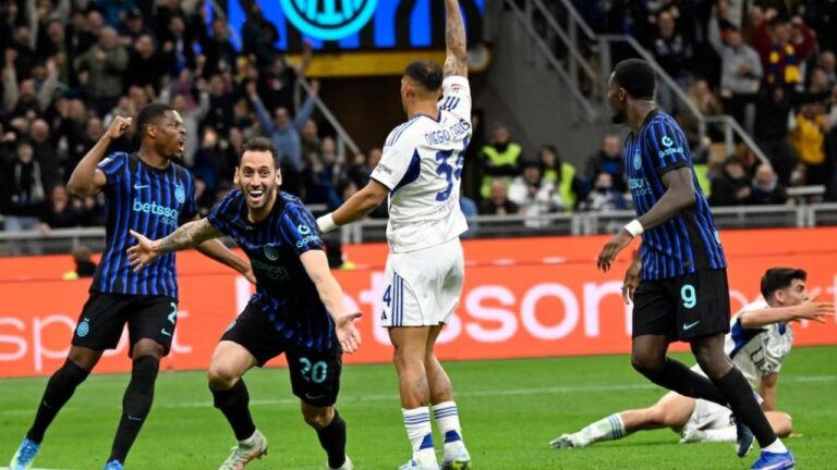 Jugadores del Inter de Milán celebrando la remontada ante Como en la Copa Italia