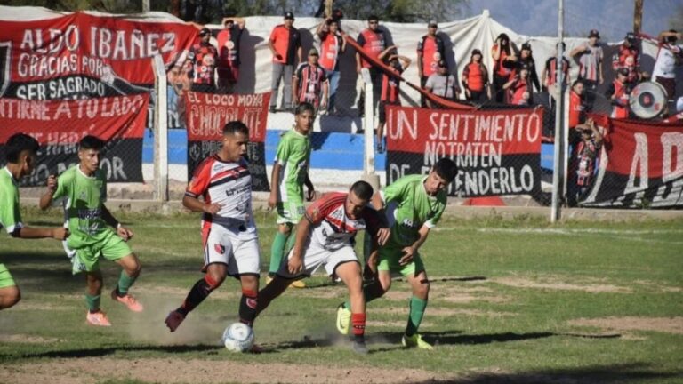Partido de fútbol del Torneo Provincial 2026 en Catamarca