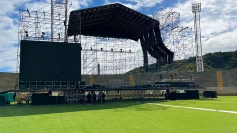 Estadio Bicentenario de Catamarca durante operativo de seguridad para show de Airbag