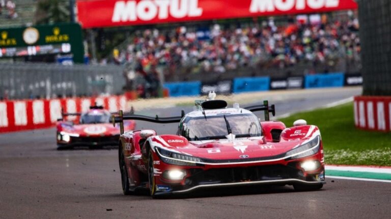 Toyota TR010 HYBRID nº 8 en las 6 Horas de Imola