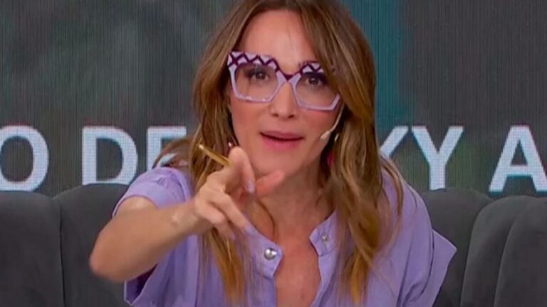 Verónica Lozano, conductora de televisión, durante una entrevista.