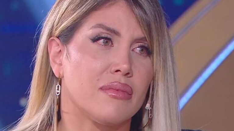 Wanda Nara y Kennys Palacios en un evento público