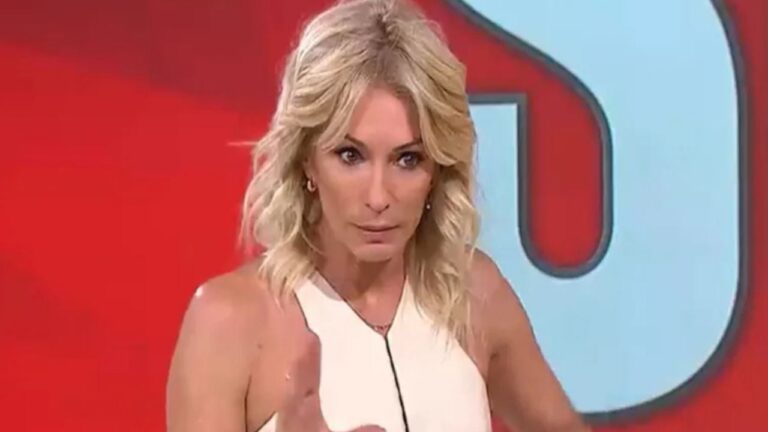 Yanina Latorre durante una emisión de su programa de televisión.