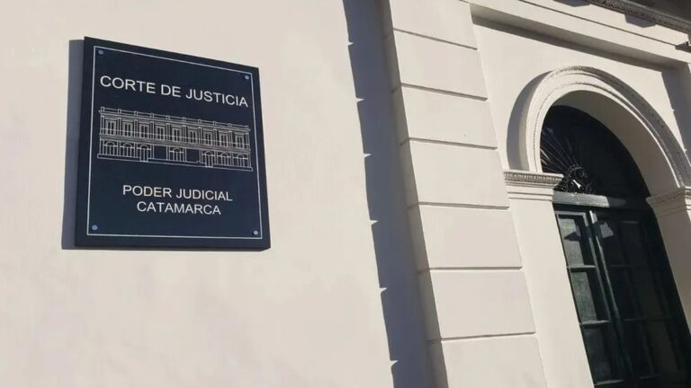 Fachada del Palacio de Justicia de Catamarca