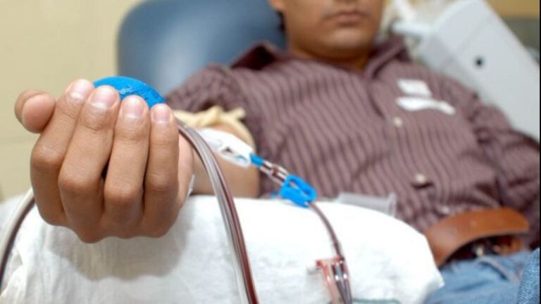 Donación de sangre voluntaria en hospital argentino
