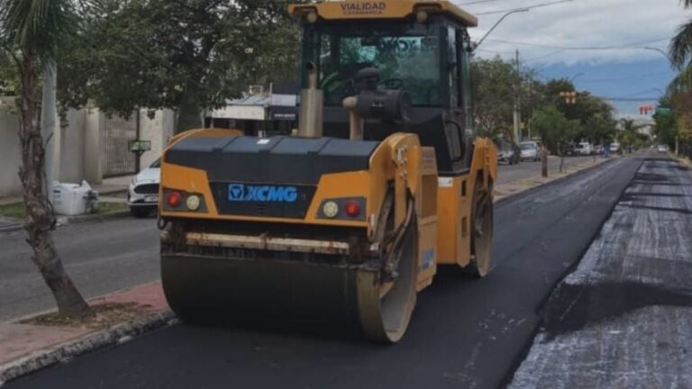 Trabajos de repavimentación en avenida Gobernador Galíndez, Catamarca