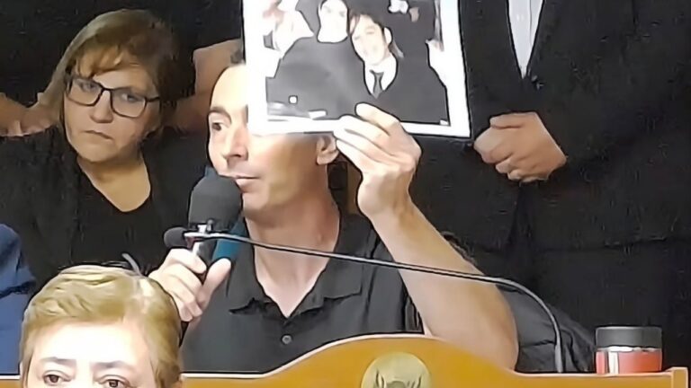 Legislatura de Catamarca durante sesión con diputados