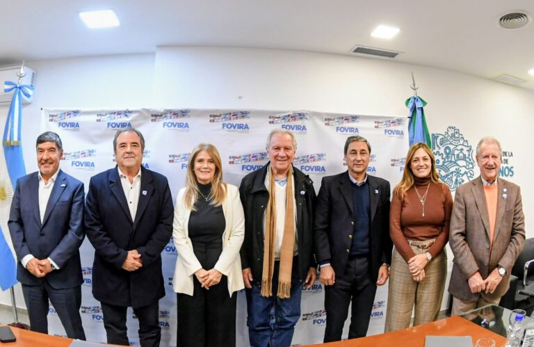 Vicegobernador Rubén Dusso durante la tercera sesión ordinaria del Foro de Vicegobernadoras y Vicegobernadores de la República Argentina