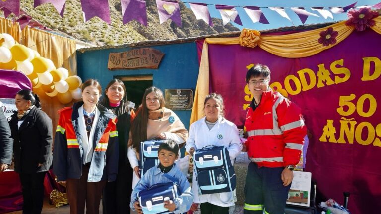 Celebración de las Bodas de Oro de la Escuela N°156 en Río Grande, Tinogasta