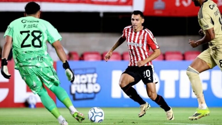 Estadio Inca Garcilaso de la Vega en Cusco, Perú, sede del partido entre Cusco FC y Estudiantes de La Plata