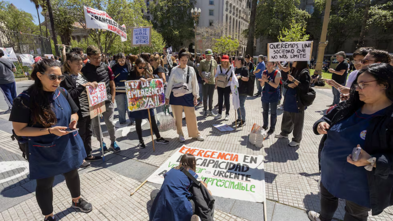 Personas con discapacidad en un centro de rehabilitación