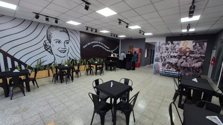 Fachada de Evita Bar, primer bar temático peronista en Catamarca, ubicado en Piedra Blanca
