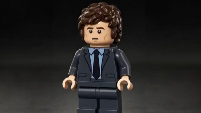 Captura del video animado de Javier Milei con figuras de Lego para el Día del Trabajador