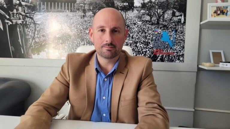Alfredo Marchioli y Roberto Gómez en la convención de la Unión Cívica Radical en Catamarca