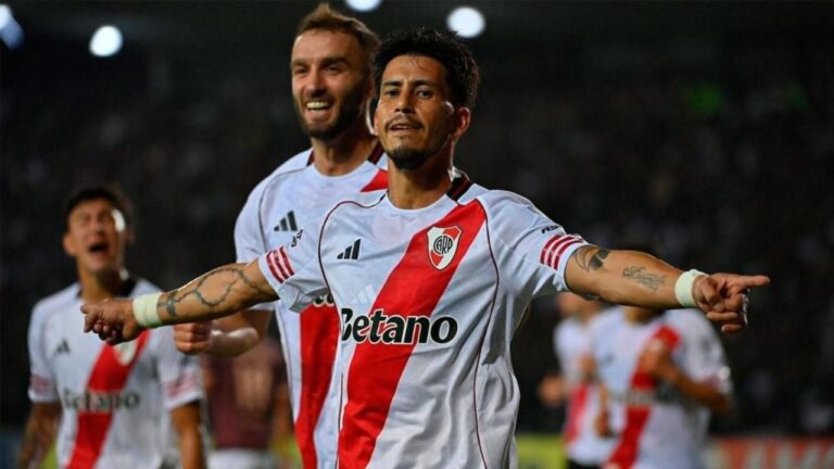 Jugadores de River Plate celebrando el gol del triunfo ante Carabobo en la Copa Sudamericana