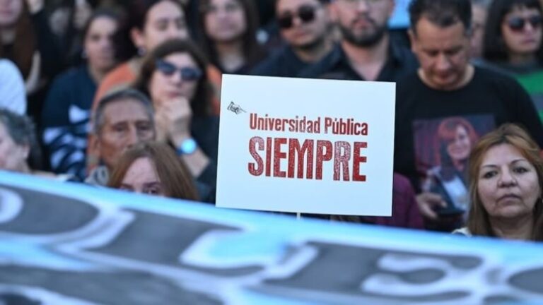 Funcionarios del Gobierno y rectores del CIN firman acuerdo salarial y presupuestario