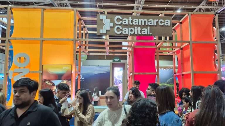 Turistas en San Fernando del Valle de Catamarca durante vacaciones de invierno
